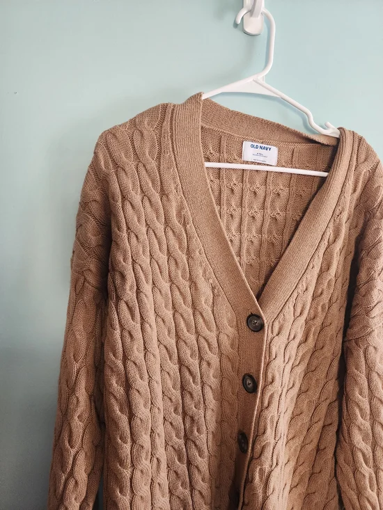 Old Navy Women's Cable Knit V-Neck Cardigan - Camel M TALL - Picture 2 of 3